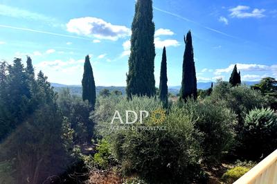 Appartement - 92 m² - 5 pièces