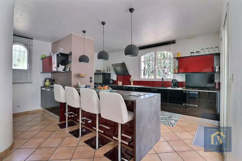 Villa - 195 m² - 6 pièces