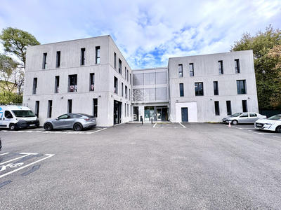 Fonds de commerce - Bureau - 150 m²