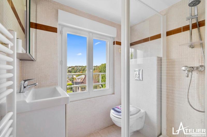 Maison - 143 m² - 6 pièces