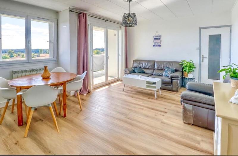 Appartement - 87 m² - 5 pièces