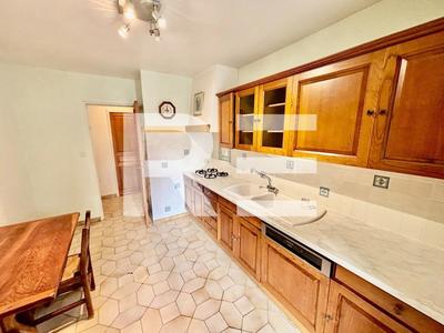 Appartement - 85 m² - 4 pièces