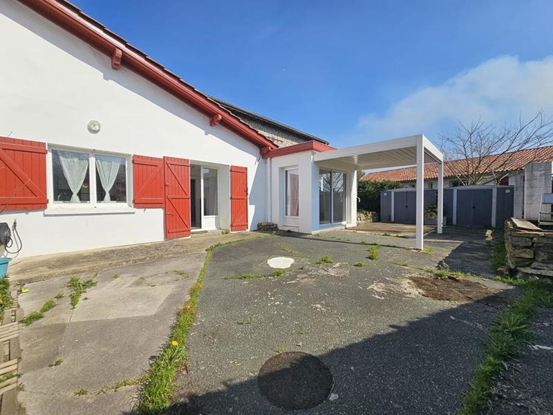 Maison - 99 m² - 4 pièces