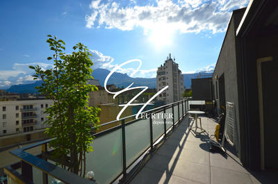 Appartement - 105 m² - 4 pièces