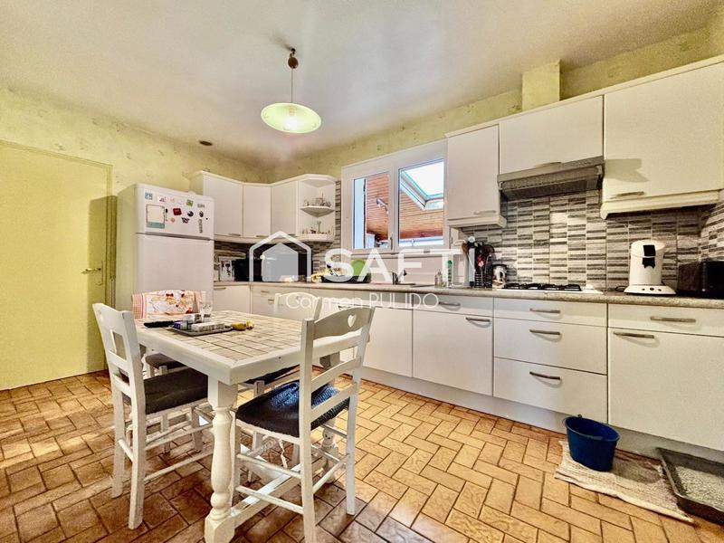 Maison - 135 m² - 6 pièces