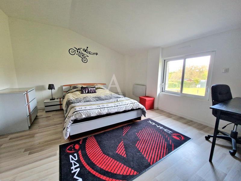 Maison - 311 m² - 7 pièces