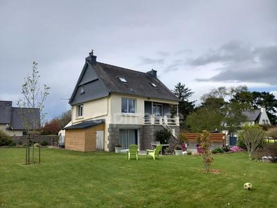 Maison - 138 m² - 8 pièces