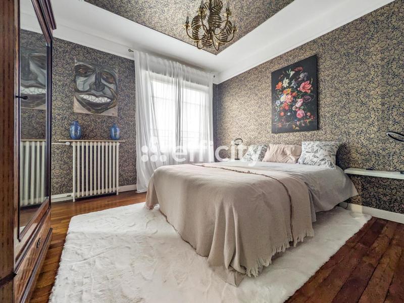 Maison - 170 m² - 8 pièces