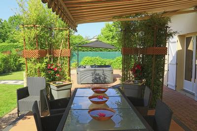 Maison - 215 m² - 9 pièces