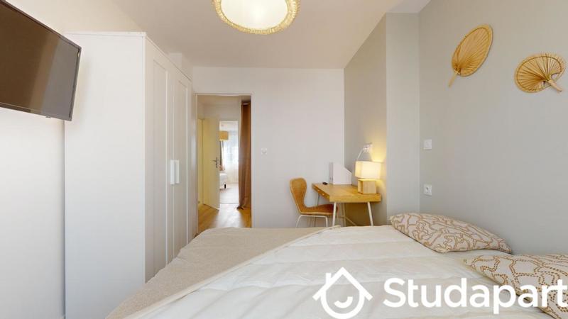 Chambre - 9 m² - 1 pièce