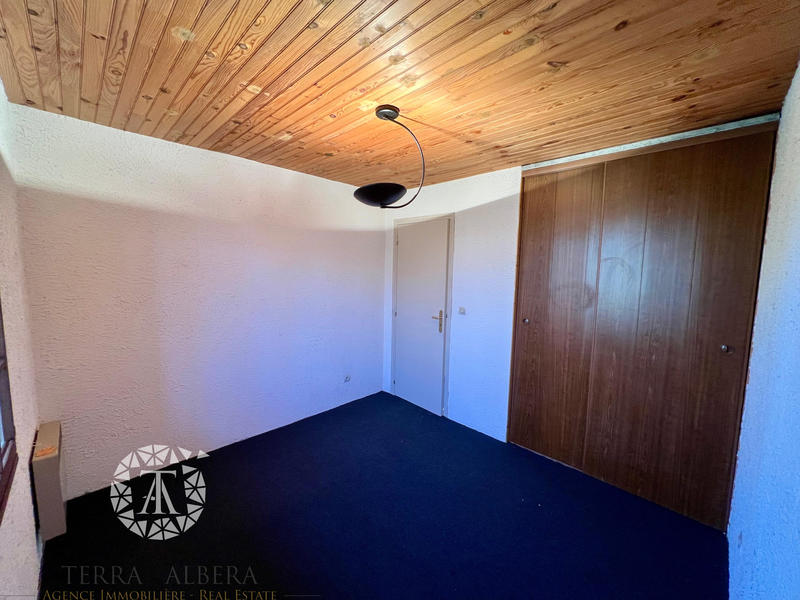 Villa - 100 m² - 5 pièces