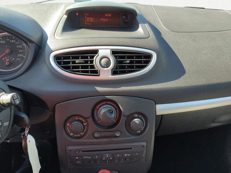 Renault Clio III 1.2 16v 75 Pack Clim