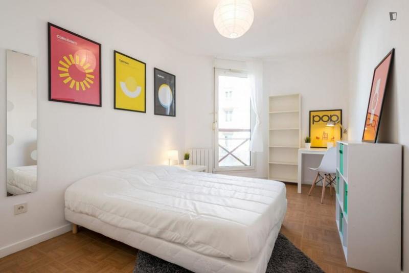 Chambre - 12 m² - 5 pièces