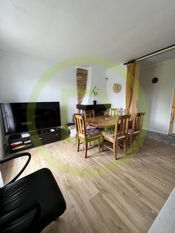 Maison - 99 m² - 5 pièces