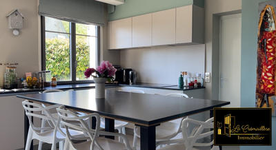 Maison ancienne - 268 m² - 11 pièces