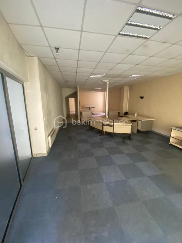 Local commercial - 116 m² - 3 pièces