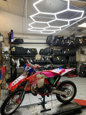 Fonds de commerce - Local commercial - 241 m²