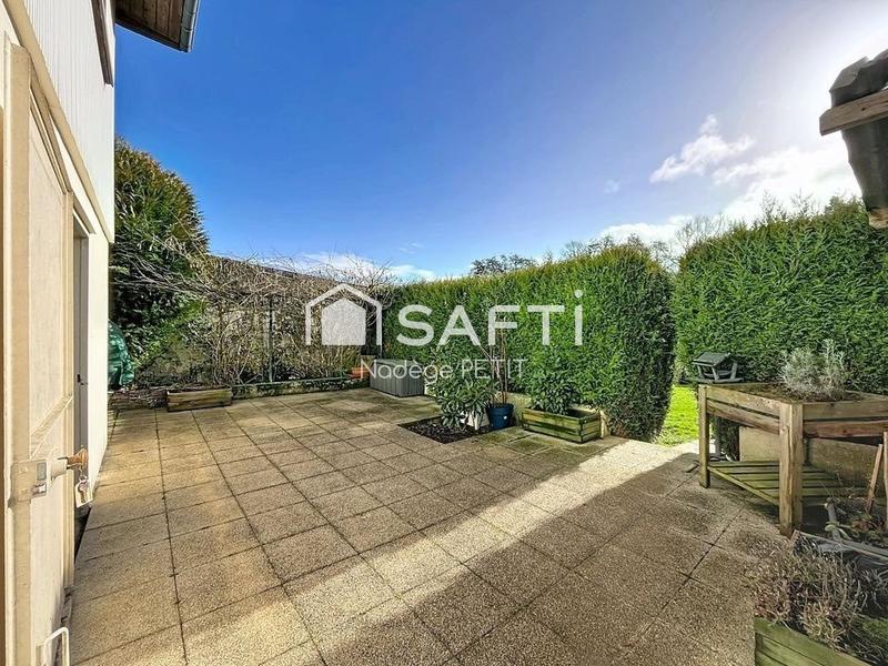 Maison - 95 m² - 4 pièces