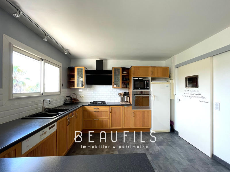 Maison - 267 m² - 10 pièces