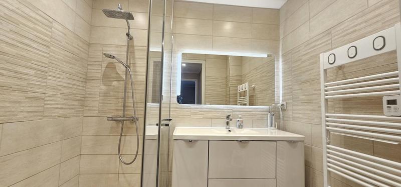 Appartement - 100 m² - 3 pièces