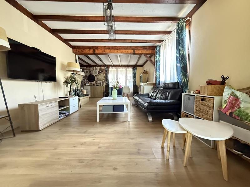Maison - 195 m² - 7 pièces