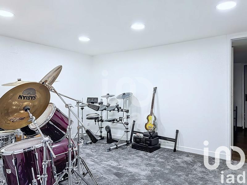 Maison - 380 m² - 8 pièces