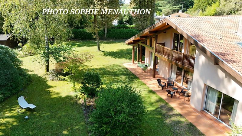 Maison d'architecte - 212 m² - 8 pièces