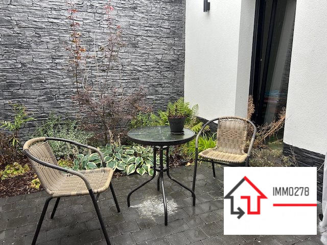 Maison - 237 m² - 8 pièces