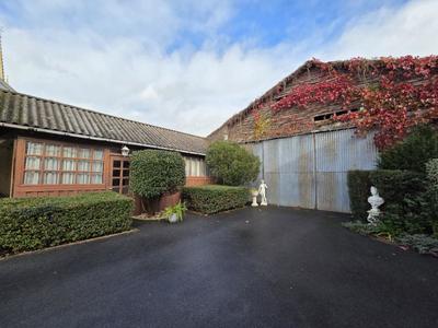 Maison - 143 m² - 6 pièces