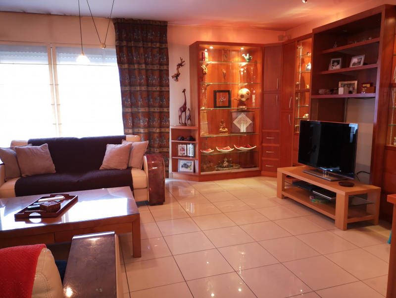 Maison - 203 m² - 8 pièces