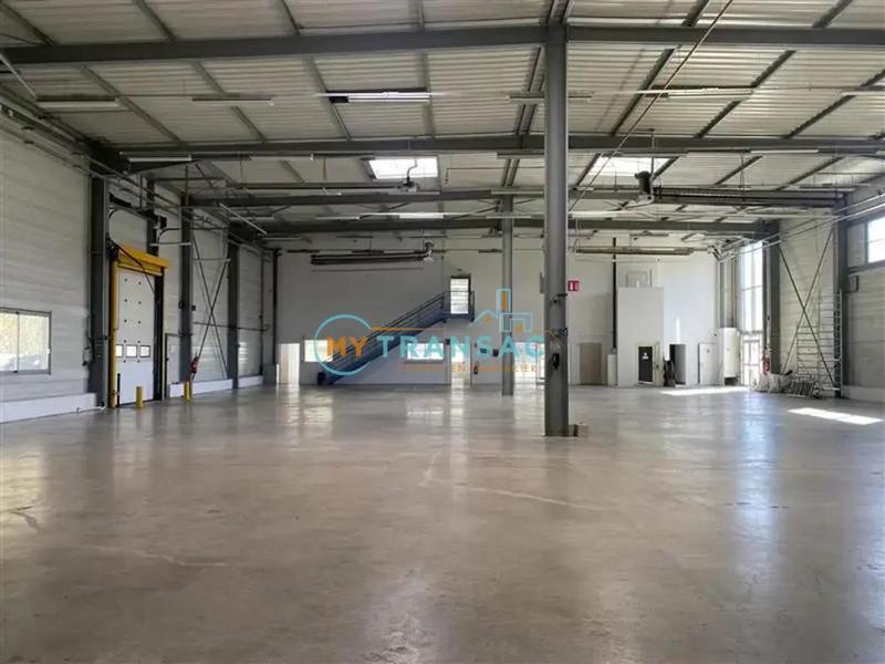 Local d'activités - 1 375 m²