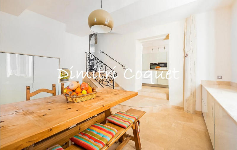 Propriété - 415 m² - 14 pièces