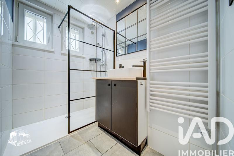 Maison - 136 m² - 8 pièces