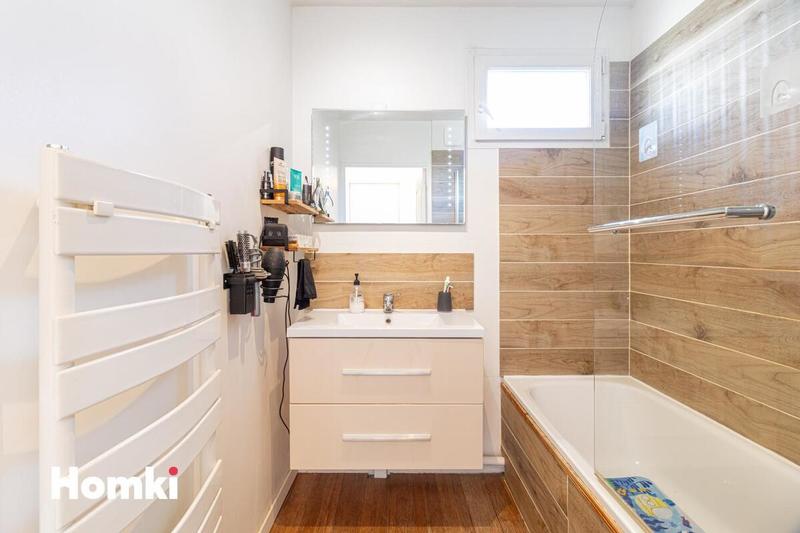 Appartement - 82 m² - 4 pièces