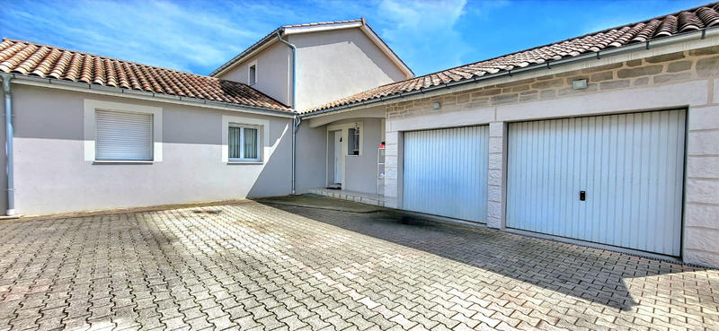 Maison - 140 m² - 6 pièces