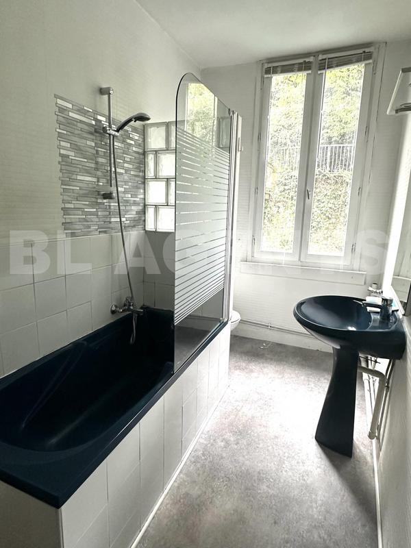 Appartement - 72 m² - 2 pièces