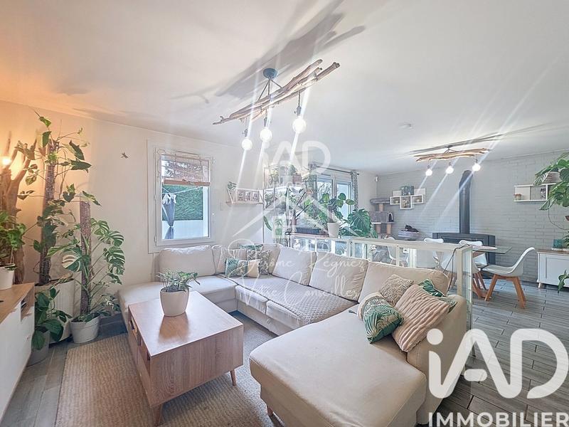 Maison - 93 m² - 5 pièces