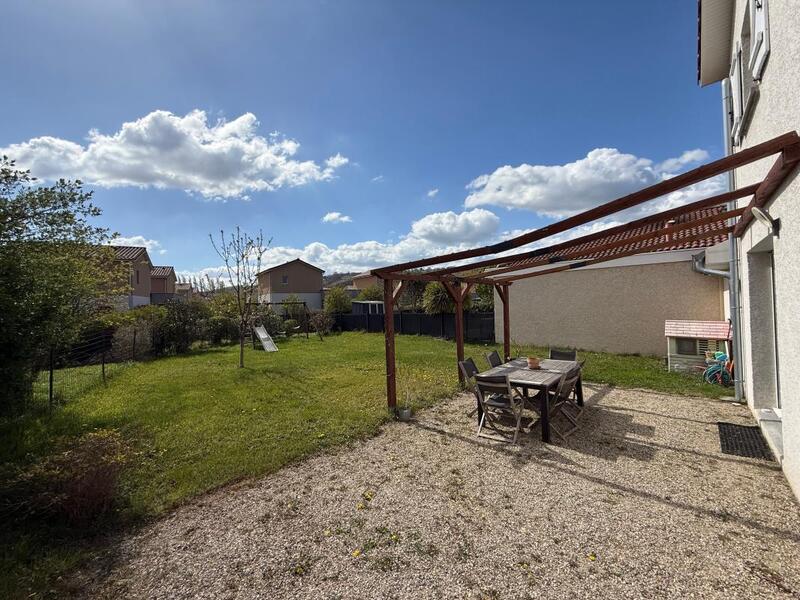 Maison - 86 m² - 4 pièces