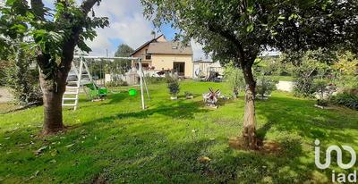 Maison - 208 m² - 8 pièces