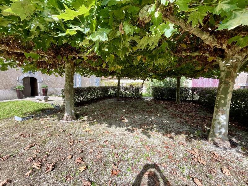 Maison de maîtres - 411 m² - 7 pièces