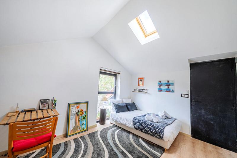 Demeure - 212 m² - 10 pièces