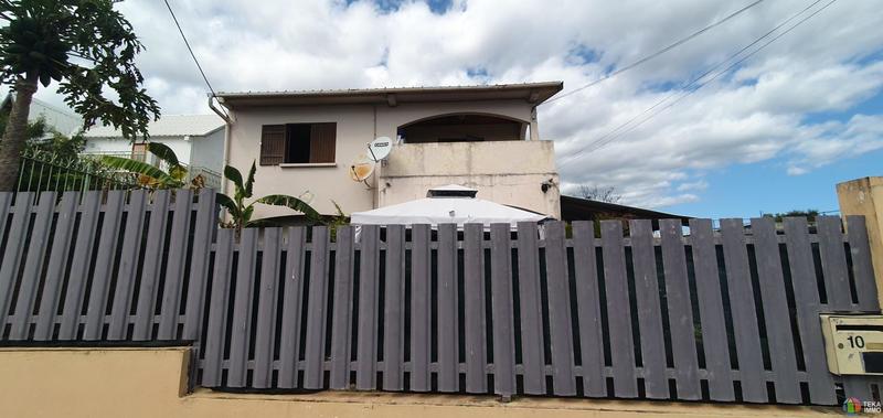 Maison jumelée - 160 m² - 6 pièces