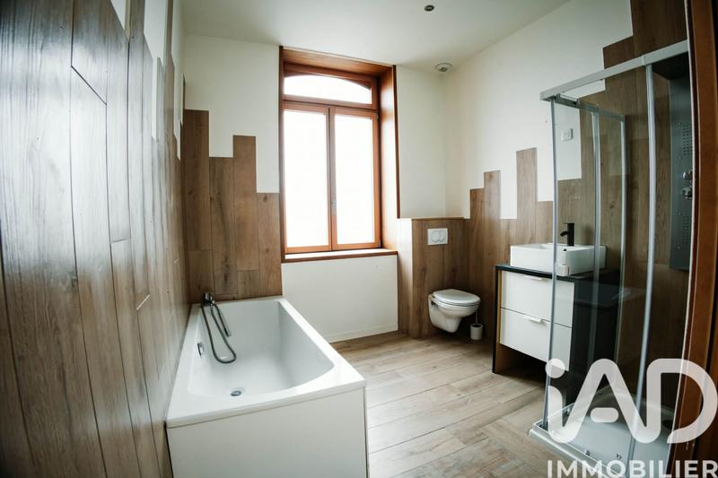 Maison - 342 m² - 15 pièces