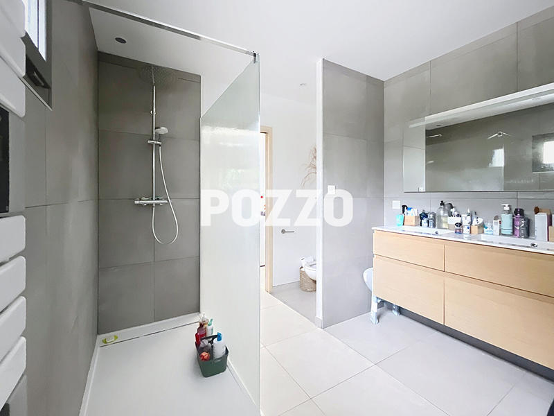 Maison - 166 m² - 6 pièces