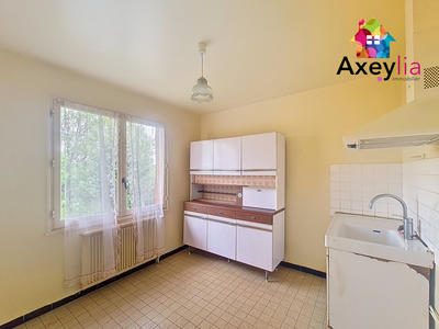 Maison - 85 m² - 5 pièces