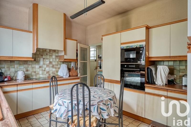 Maison - 223 m² - 8 pièces