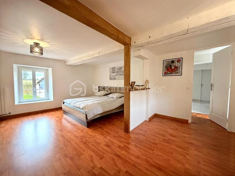 Maison - 180 m² - 5 pièces