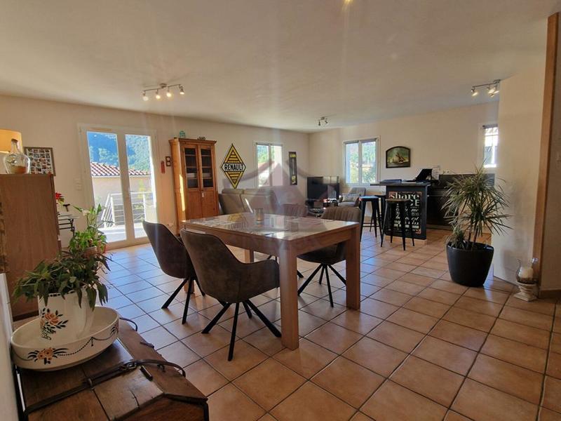 Maison - 86 m² - 4 pièces