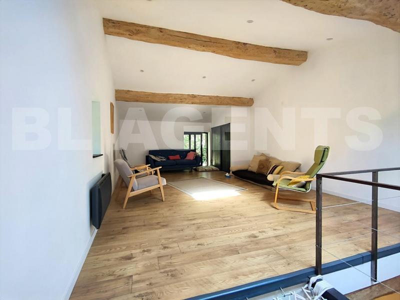 Maison - 205 m² - 7 pièces