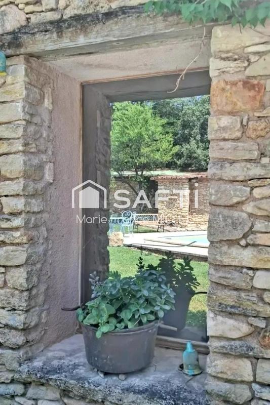 Maison - 328 m² - 15 pièces